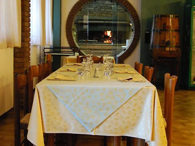 Il Postiglione 3* Collestrada